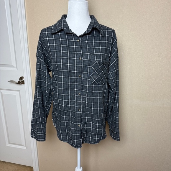 Brandy Melville Tops - Brandy Melville Oversized Button Down Flannel